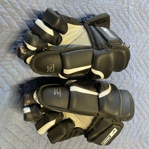 Bauer Vapor Nike Hockey Gloves